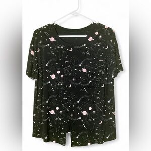 5/$25 Women's Black and Pink Celestial Short Sleeve Tee